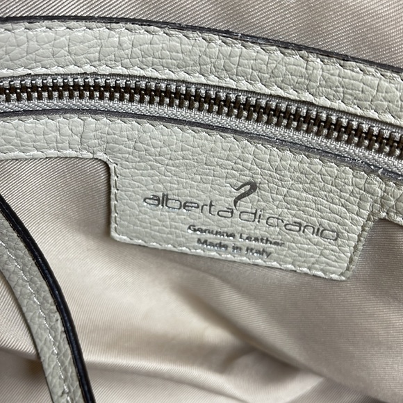 Alberta Di Canio Italian Made beige or stone color Leather crossbody or shoulder - Picture 11 of 15